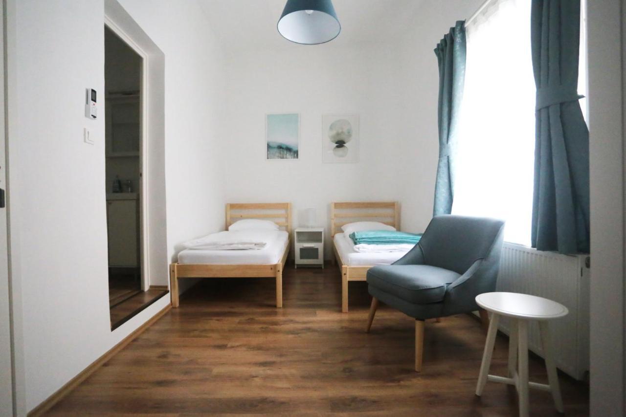 Jokai 19 Vendeghaz Apartment Veszprém Екстериор снимка