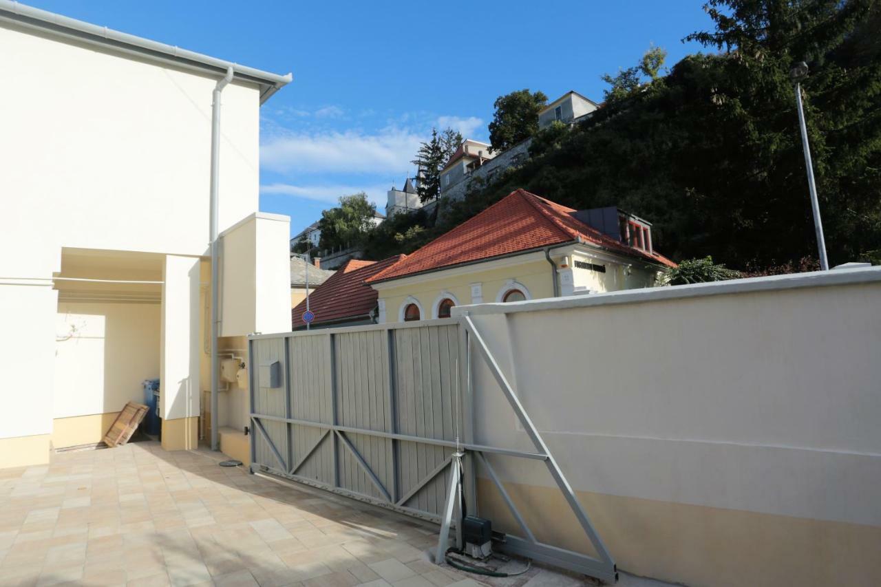 Jokai 19 Vendeghaz Apartment Veszprém Екстериор снимка