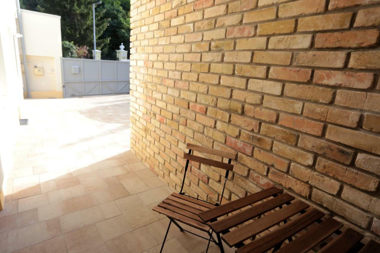 Jokai 19 Vendeghaz Apartment Veszprém Екстериор снимка