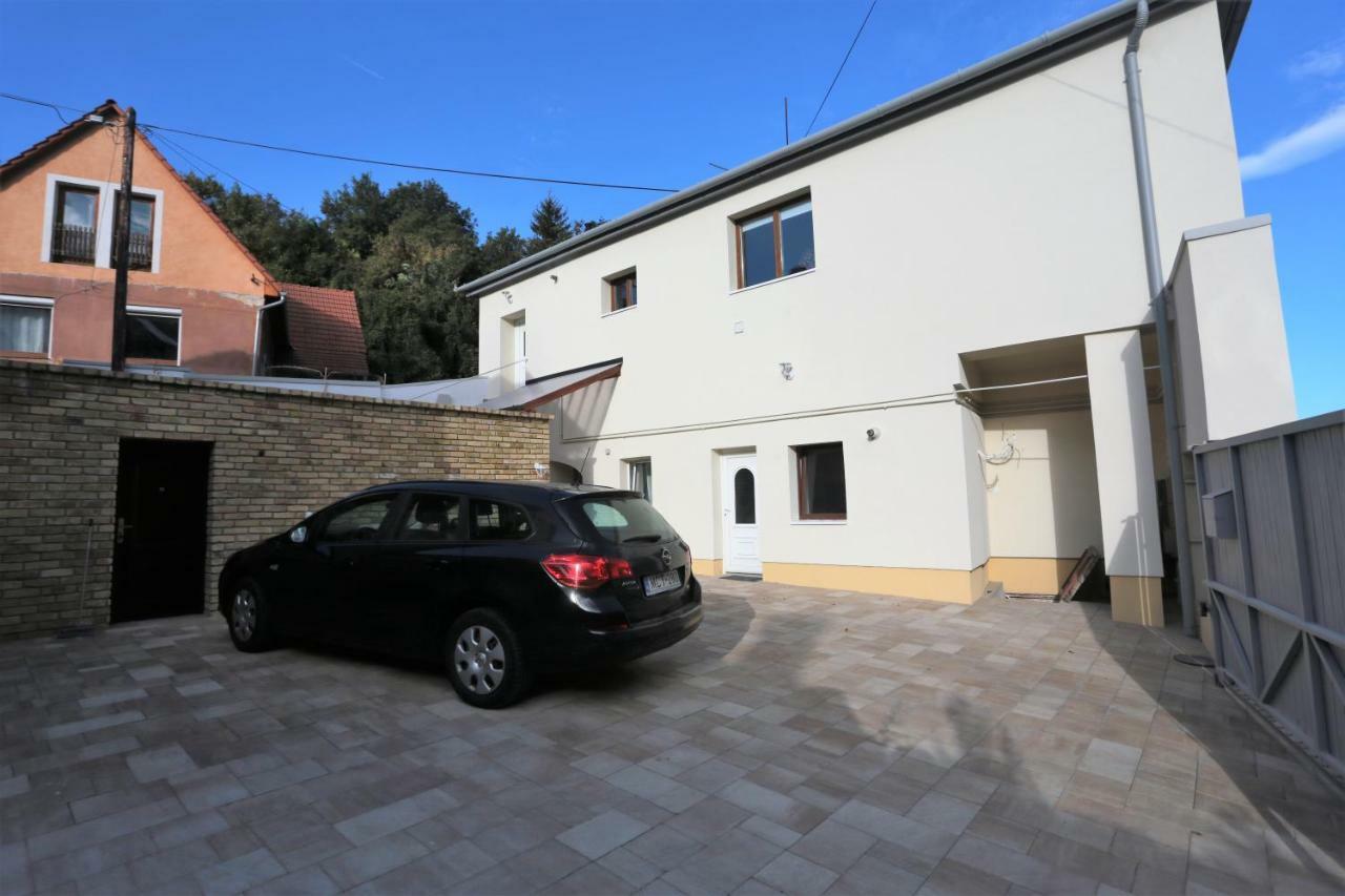 Jokai 19 Vendeghaz Apartment Veszprém Екстериор снимка