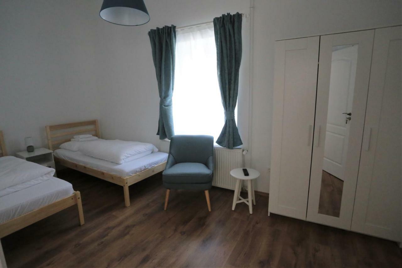 Jokai 19 Vendeghaz Apartment Veszprém Екстериор снимка